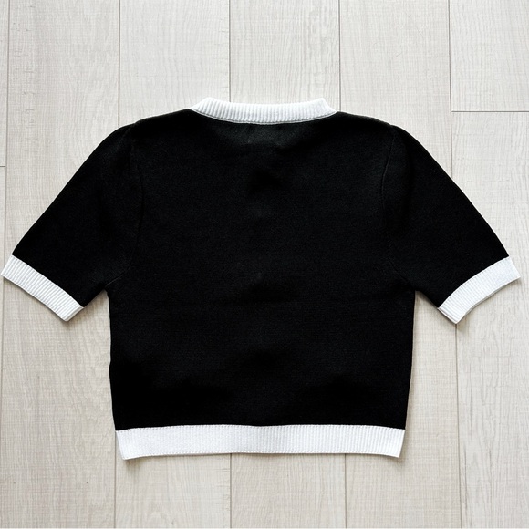 Black and white knit short sleeve sweater - Picture 8 of 11